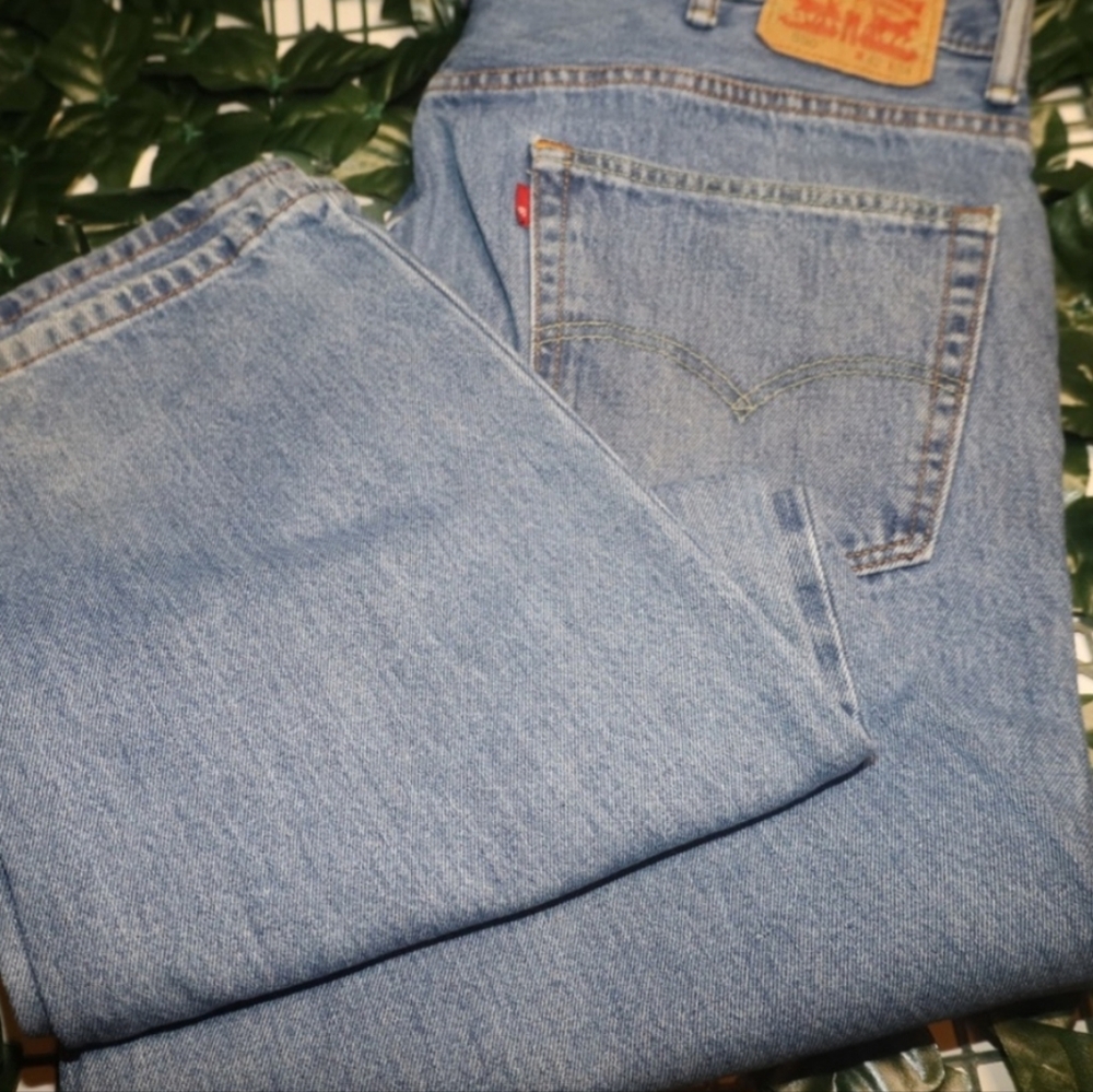 Levi's 550 Relaxed fit Tapered leg women's